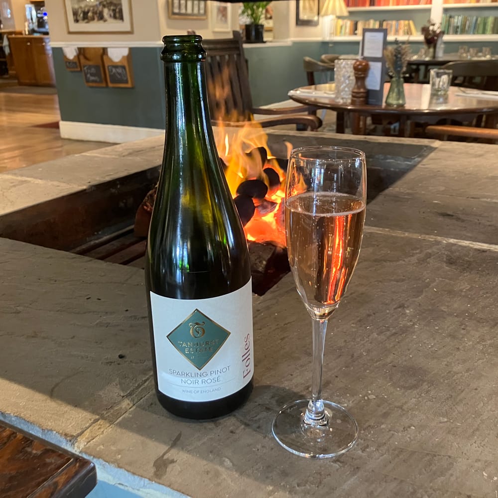 Valentine's-Day-Gift-Sparkling-wine