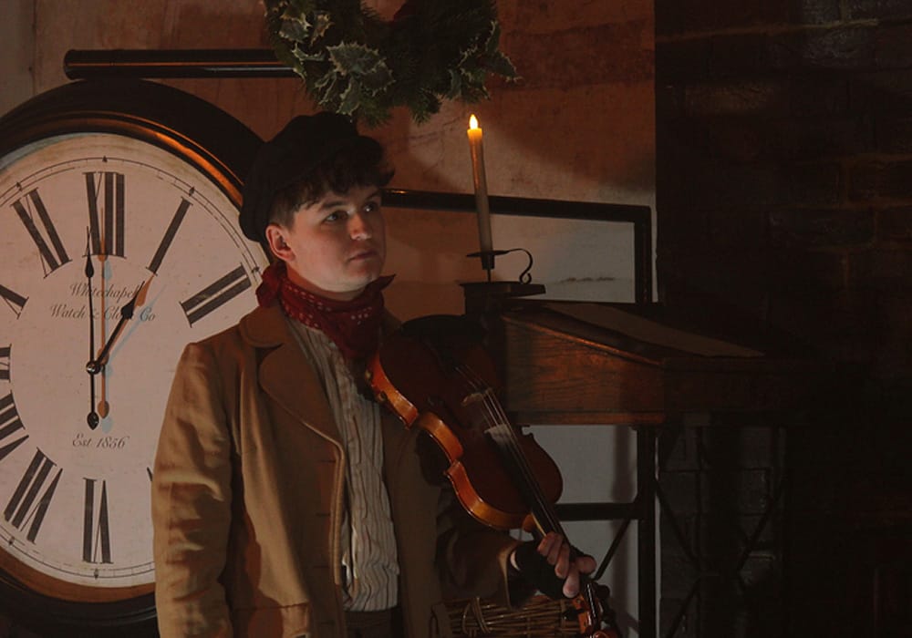 Christmas-Carol-Surrey-Vineyards